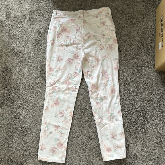 Style and Co Flowered White Jeans - Picture 2 of 4